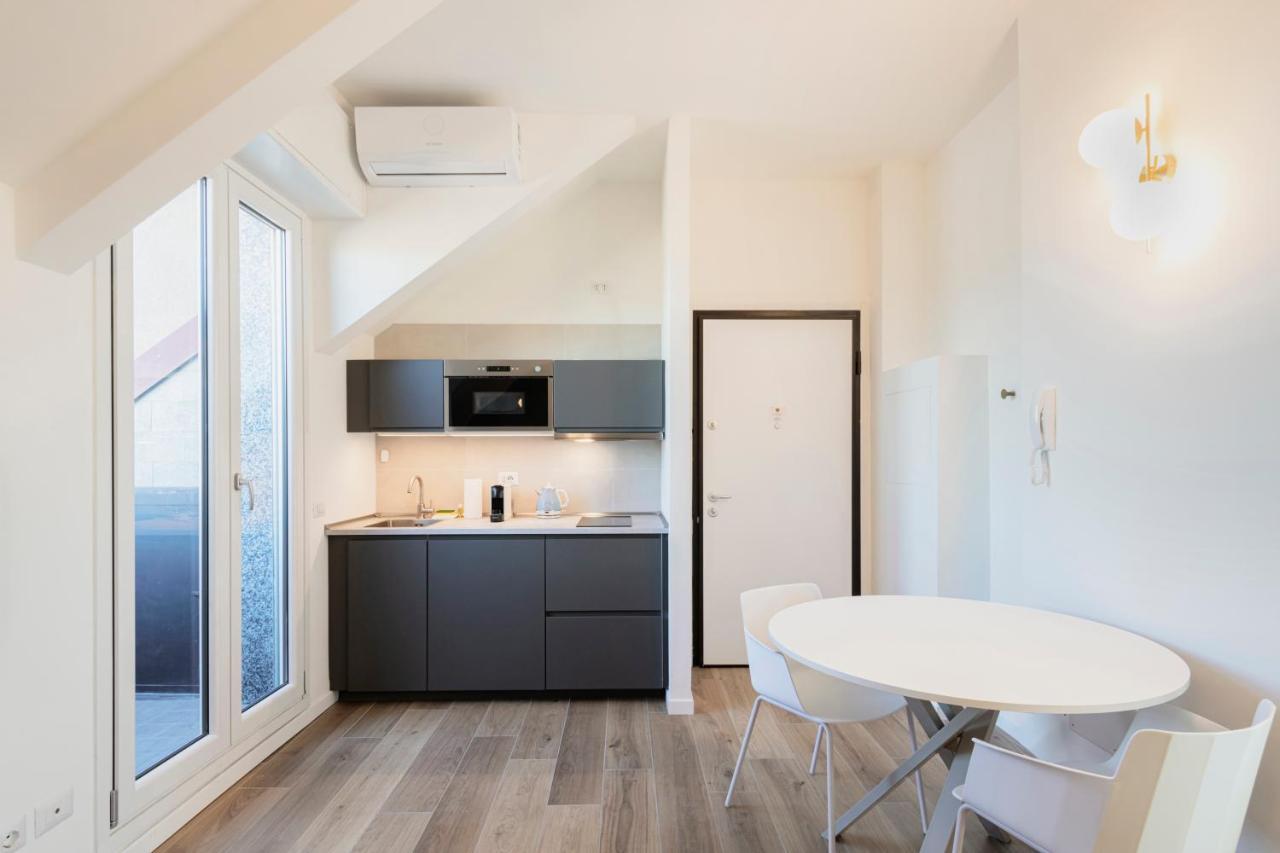 Relstay - Tortona Milan Bagian luar foto