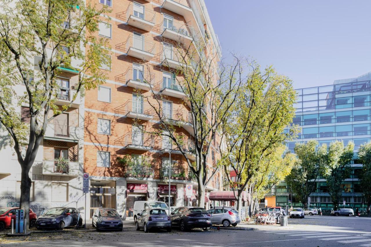 Relstay - Tortona Milan Bagian luar foto